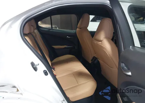 2024 Lexus Ux 250H Premium z USA, uszkodzony, nr VIN JTHP9JBH5R2071157